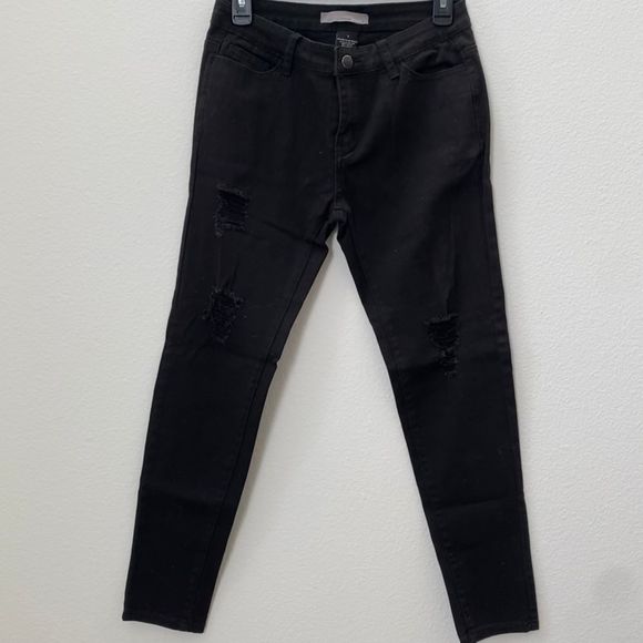 Foreign Exchange Denim - Foreign Exchange Black Distressed Denim Jeans in Womens size 7